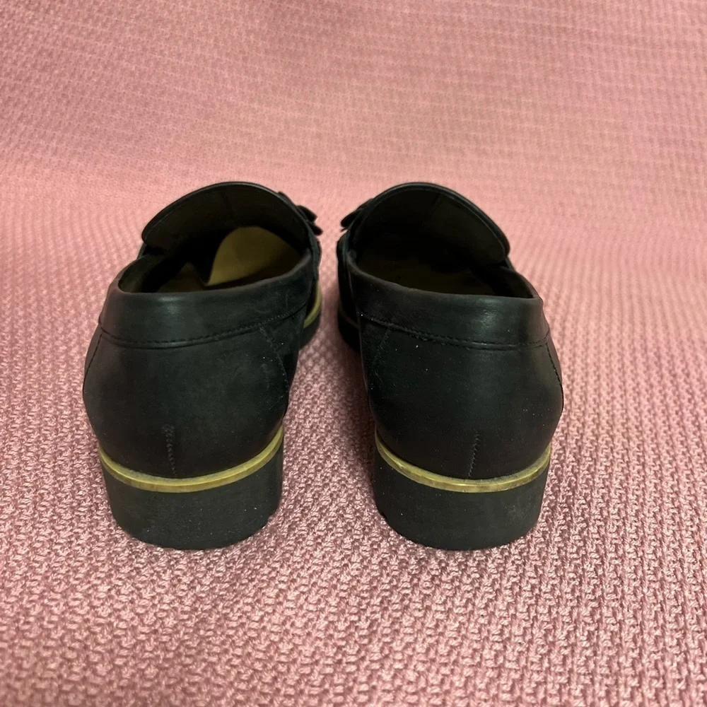 Kate Spade Karisa Black Leather Loafers, black floral/gold accent 7 1/2